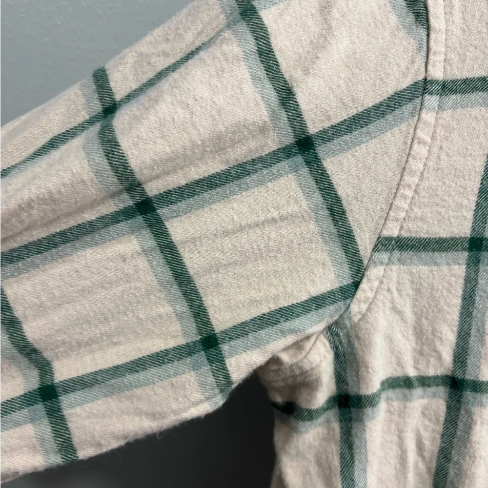 Boy’s Wonder Nation Green and‎ Cream Plaid Shirt Husky Size XL